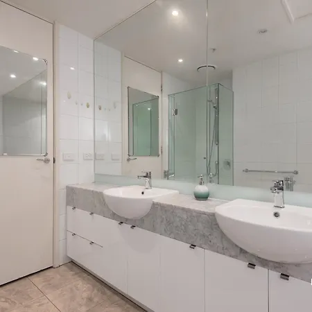 Platinum Luxury Stays The Grande Large 4 Brm 3 Bath Apt Melbourne Exterior photo