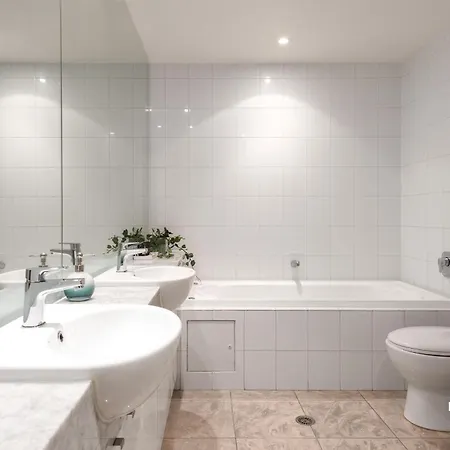 Platinum Luxury Stays The Grande Large 4 Brm 3 Bath Apt Melbourne Exterior photo