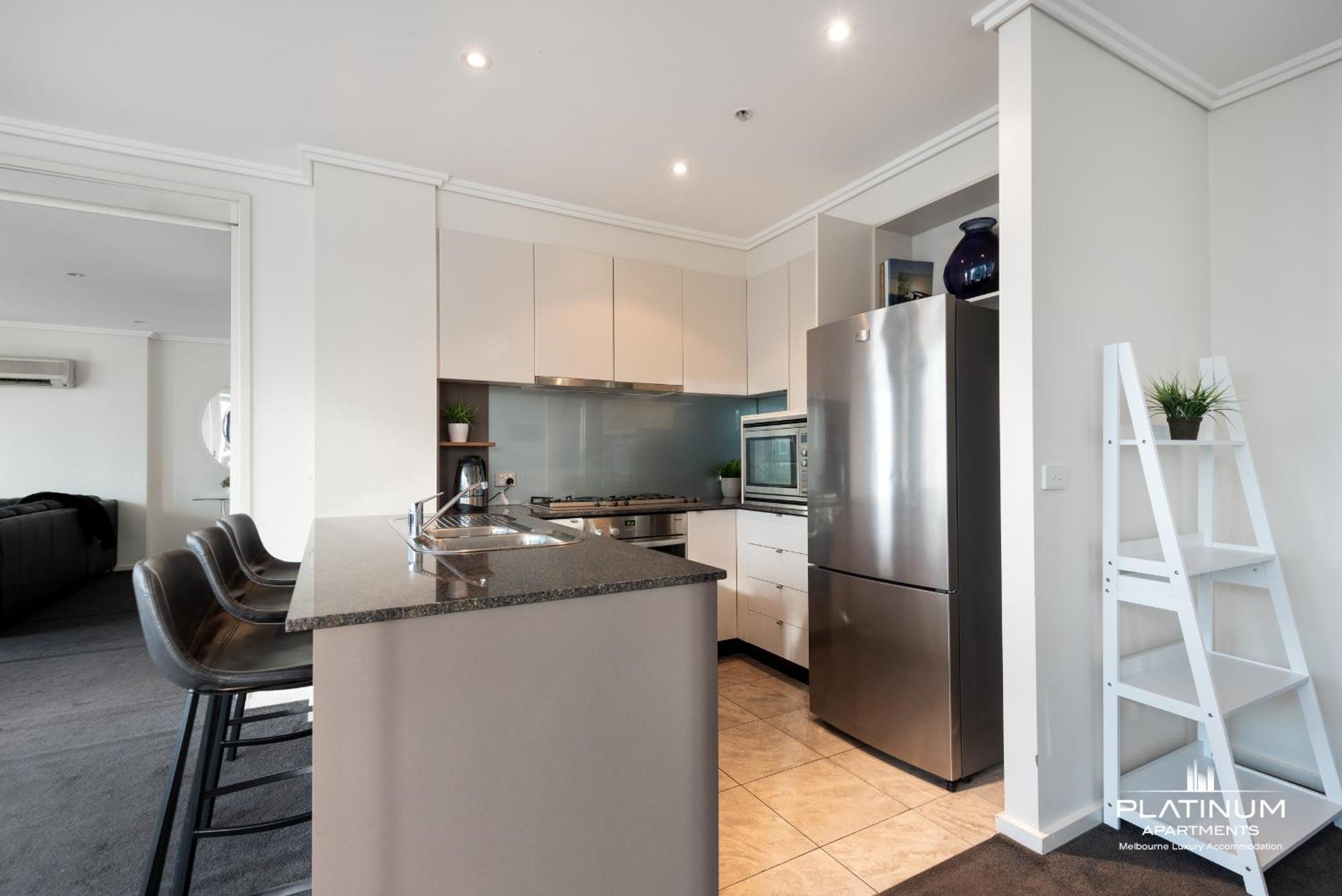 Platinum Luxury Stays The Grande Large 4 Brm 3 Bath Apt Apartment Melbourne